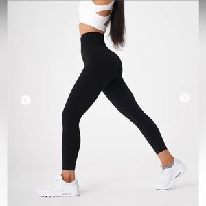 NVGTN- Black Seamless Leggings